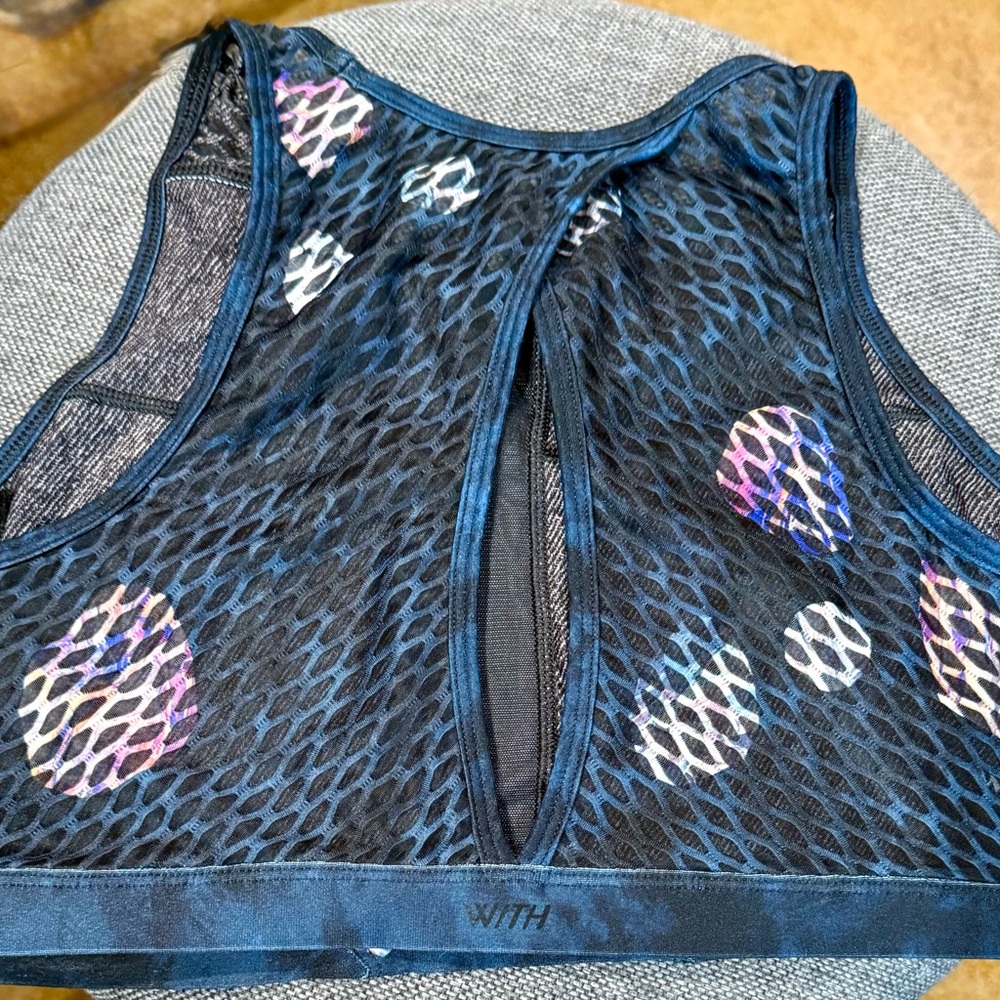 Peloton Patterned Tank Top - Picture 3 of 6